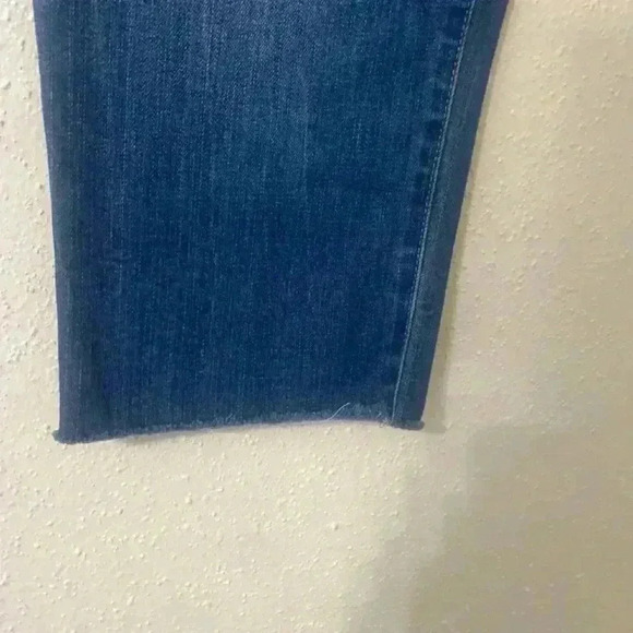 NWOT SEVEN7 HIGH WAISTED BREEZY CROP WITH RAW HEM IN SIZE 10 - Picture 3 of 5